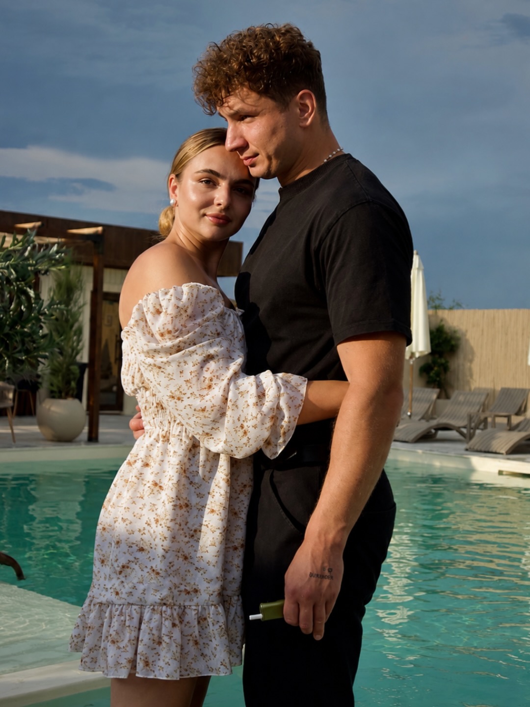 Poolside leisure at Wellten